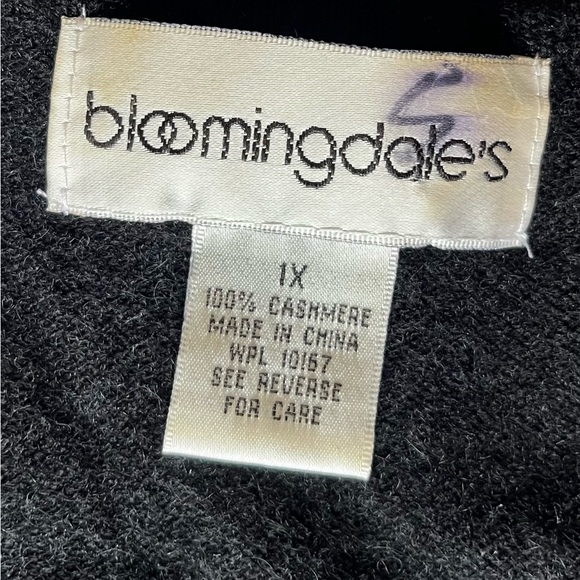 Bloomingdale’s Cashmere Sleeveless Top With Pearls and Rhinestones - Picture 3 of 7